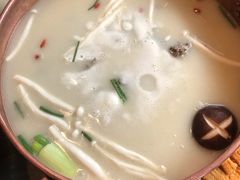 -三人行骨头王火锅(长寿店)