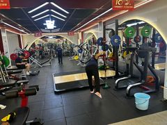 -英派斯健身旗舰店(海信国际中心馆)