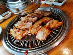 -唯成•韩国炭火烤肉 유성고기