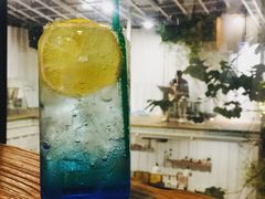 -花苑里咖啡(威远店)
