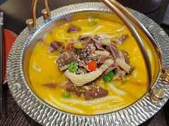 金汤鸭四宝-古都历食南京菜·烤鸭·鸭血粉丝·汤包(南京博物院店)