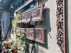 -邊城書店
