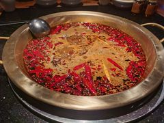 -潮火锅·麻辣牛肉火锅(观音桥方圆·LIVE店)