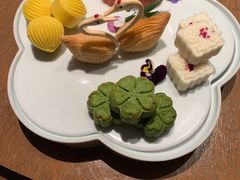 -荷风细雨·中国茶宴(世纪大道店)