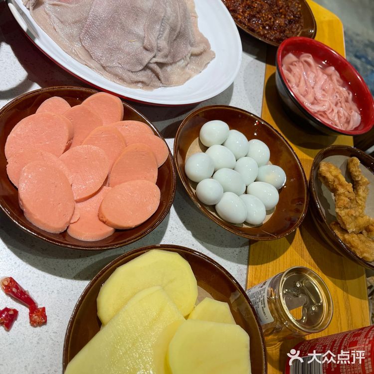 没有什么是一顿火锅不能解决的！