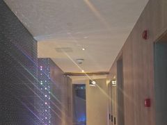 -碧涛阁·泡泡海洋·汤泉洗浴(王府花园店)
