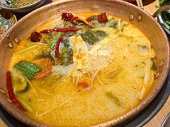 -洱火云南酸菜牛肉火锅(石景山当代商城店)