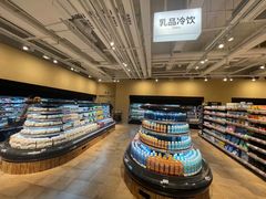 面包甜点陈列柜-七鲜超市(瑞虹天地太阳宫店)