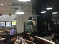大堂-禾师兄·布拉肠(一德路店)