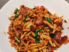 -辛香味烧鱼馆·非遗技艺·排骨红烧肉(光谷医药园店)