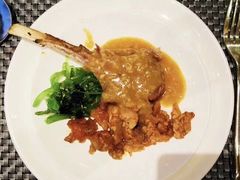 -荣誉国际酒店-云顶旋转餐厅