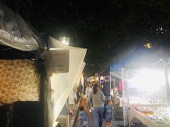 -吴山路夜市