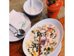 椰奶鱼肉汤-Chom Cafe and Restaurant