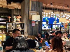 大堂-领鲜活海鲜榴莲自助火锅(东门店)