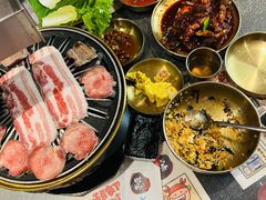 -草家酱蟹炭火烤肉店(珲春南路二店)
