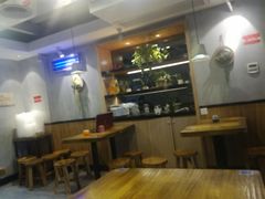 大堂-蒙自源小锅米线(金佰利店)