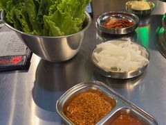 -哈哈碳都·牛肋条无限自助烤肉(宝龙店)