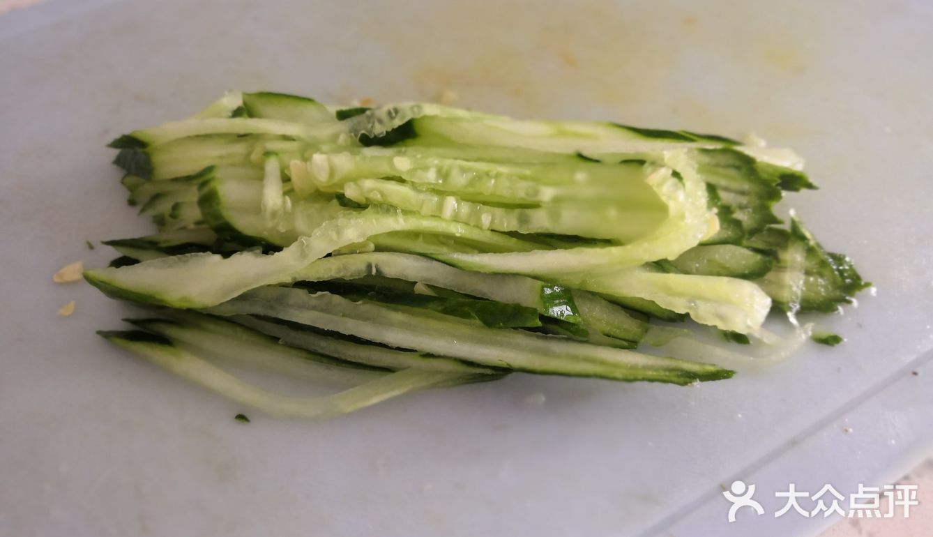 朝鲜荞麦冷面。操作简单易上手，只要食材在手，说走就走！