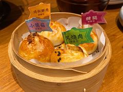 四喜临门破酥包-云海肴·汽锅鸡·云南代表菜(天山百盛优客店)