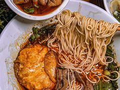 -李与白包子铺(桐梓林店)