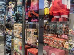 -泡泡玛特POPMART(侨福芳草地店)