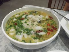 金汤酸菜鱼-聚丰园•湖鲜餐厅(阿红私房菜梅石路店)