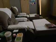 -金色印象·4K影院式足体养生(杨家坪西郊店)