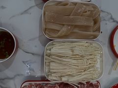 -欧提汗·新疆餐厅·清真(银都路店)