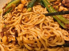 -呼啦面馆·头牌豌杂面(建新东路店)