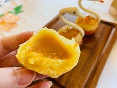 流沙天鹅酥-名苑皇宫酒家(来魅力壁画村店)