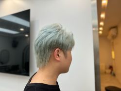 -首脑美发沙龙