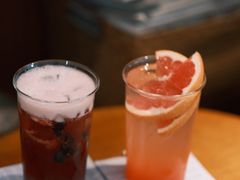 -彳亍咖啡·这里(水湾路店)