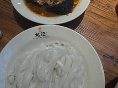-湘人龙记老长沙米粉(鸟巢店)