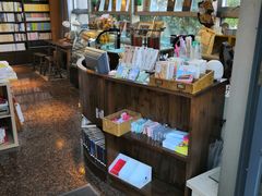 -晓风书屋(浙大紫金港店)