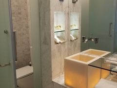 -上海滴水湖皇冠假日酒店