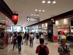 -东荟城名店仓