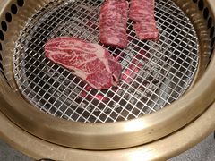 -铭牛烧肉·和牛海鲜自助(高新月牙湖店)