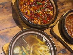 -有红鸡毛店·砂锅菜(抚琴夜市店)