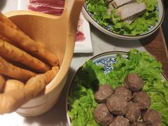 -尚尚仙·酸汤猪手·猪肚鸡火锅(华联万柳购物中心店)