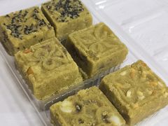 -新月蛋糕西点专卖店(大麦街店)