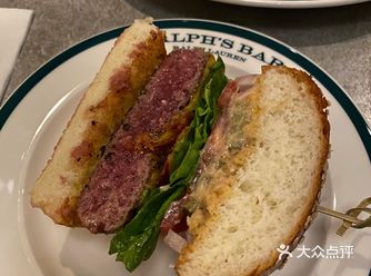 Ralph’s Bar汉堡好吃