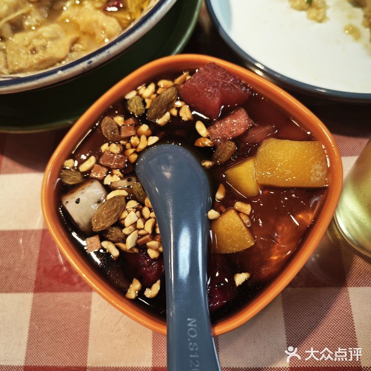 西安旅游时打卡的一家网红店，很奇特的名字三根电线杆