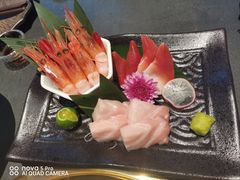 -铭牛烧肉·和牛海鲜自助(高新月牙湖店)