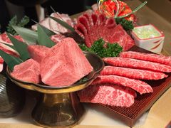-铭牛烧肉·和牛海鲜自助(高新月牙湖店)