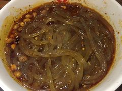 田田热爱的酸辣粉-万记麻辣烫国展总店
