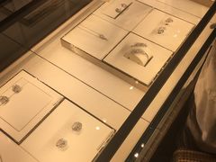 -CHANEL(恒隆广场店)