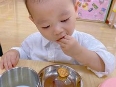 -黄浦乐烁龙鱼宝贝托育园(海潮路校区)