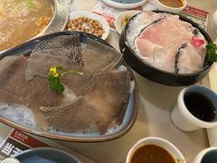 -左庭右院鲜牛肉火锅(浦江欢乐颂店)