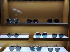 -罗伯特眼镜·蔡司官方授权(罗湖国贸店)