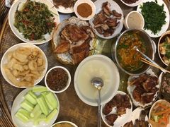 -岩保农家乐
